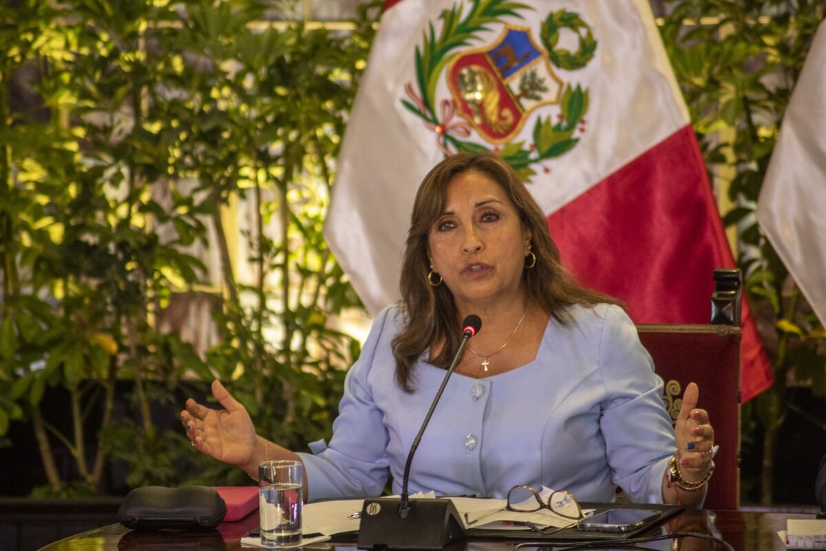 Dina Boluarte Presidente do Peru